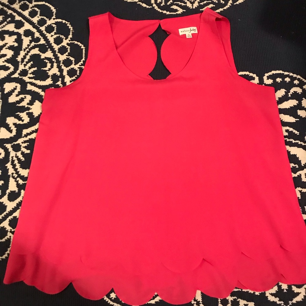 Link scalloped shirt